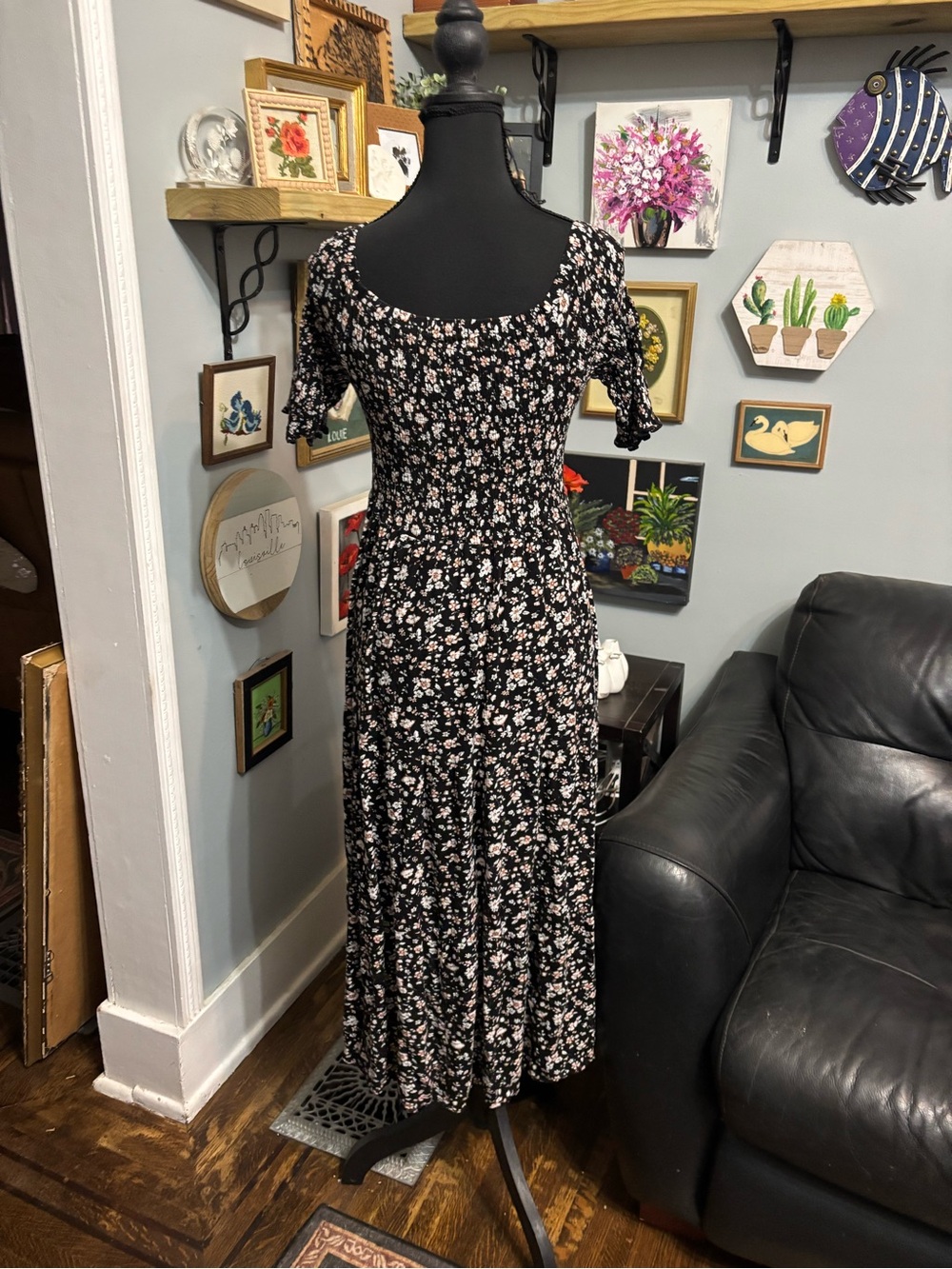 Natural Life Daisy tiered midi dress smocked floral size M boho - Picture 3 of 6